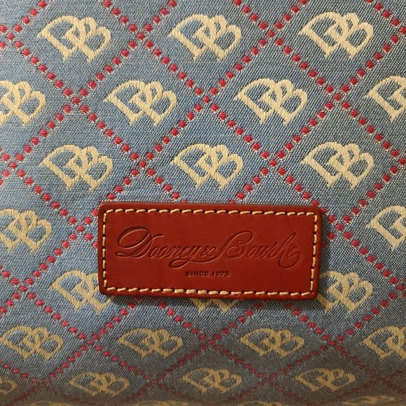 **SOLD** LIKE NEW "DOONEY & BOURKE" SHOULDER TOTE BAG - Picture 6 of 6